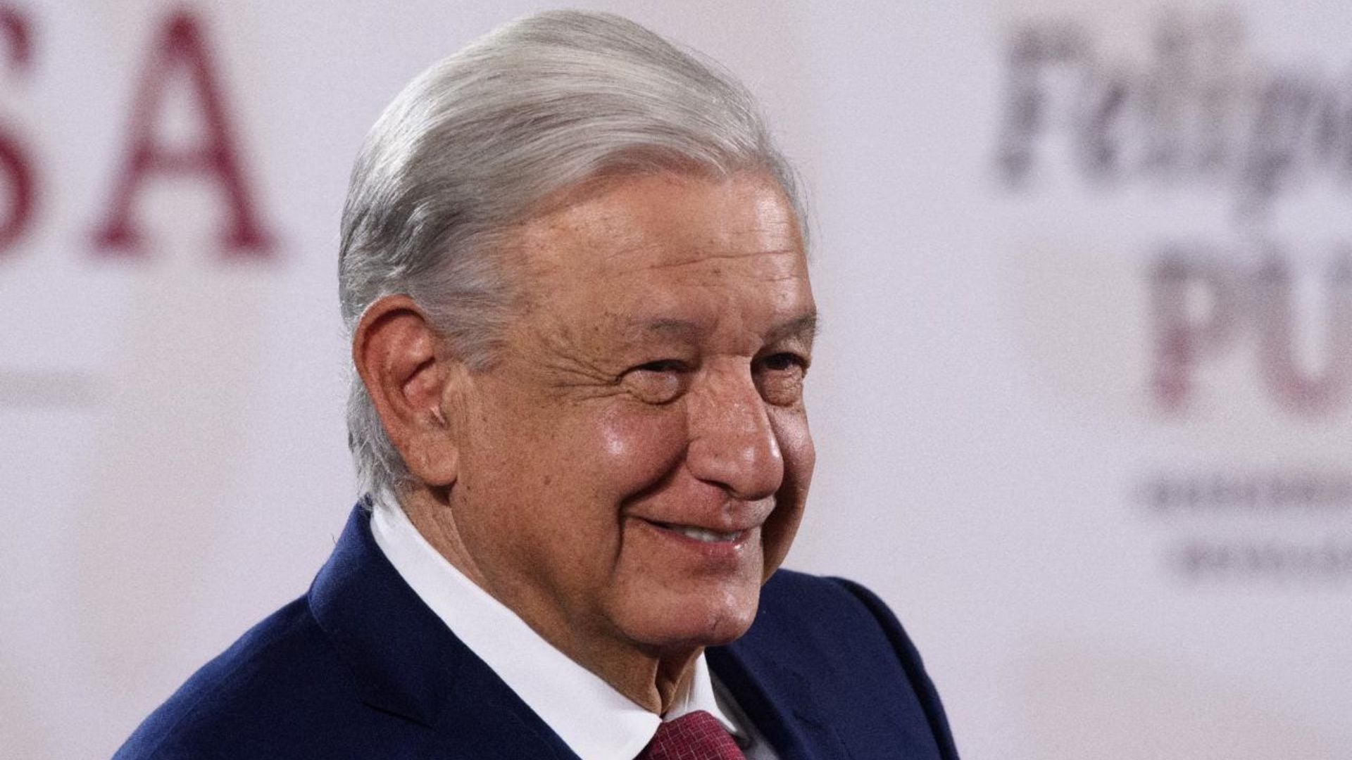 AMLO felicita a Veracruz por elegir a Rocío Nahle