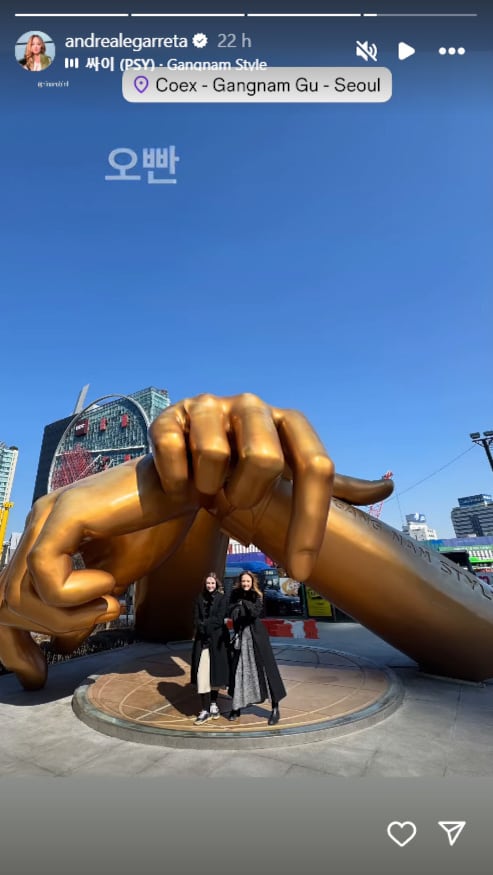 Andrea Legarreta y su hija Nina Rubín en Corea del Sur