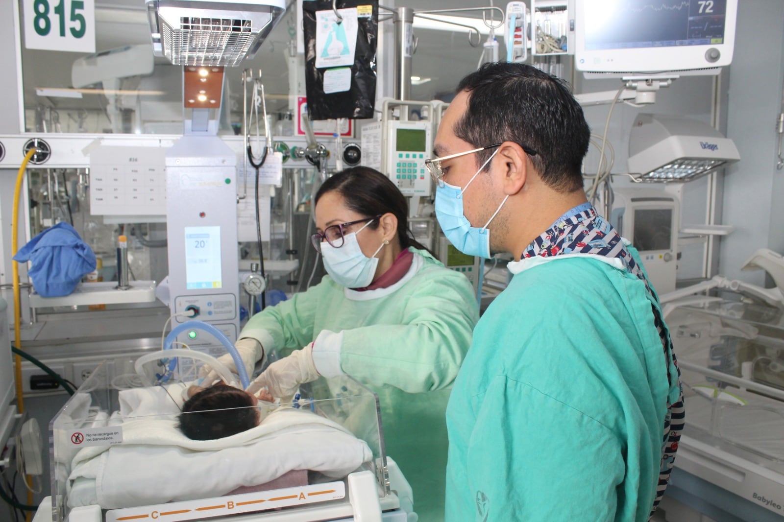 IMSS retiran tumor de 20 centímetros