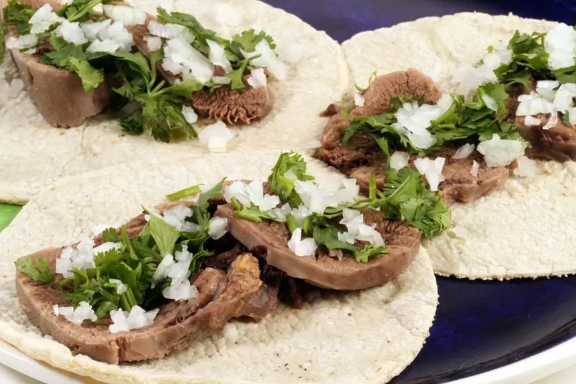 Los tacos de lengua y las tripas se cuelan al top de los mejores platos de vísceras del mundo de Taste Atlas