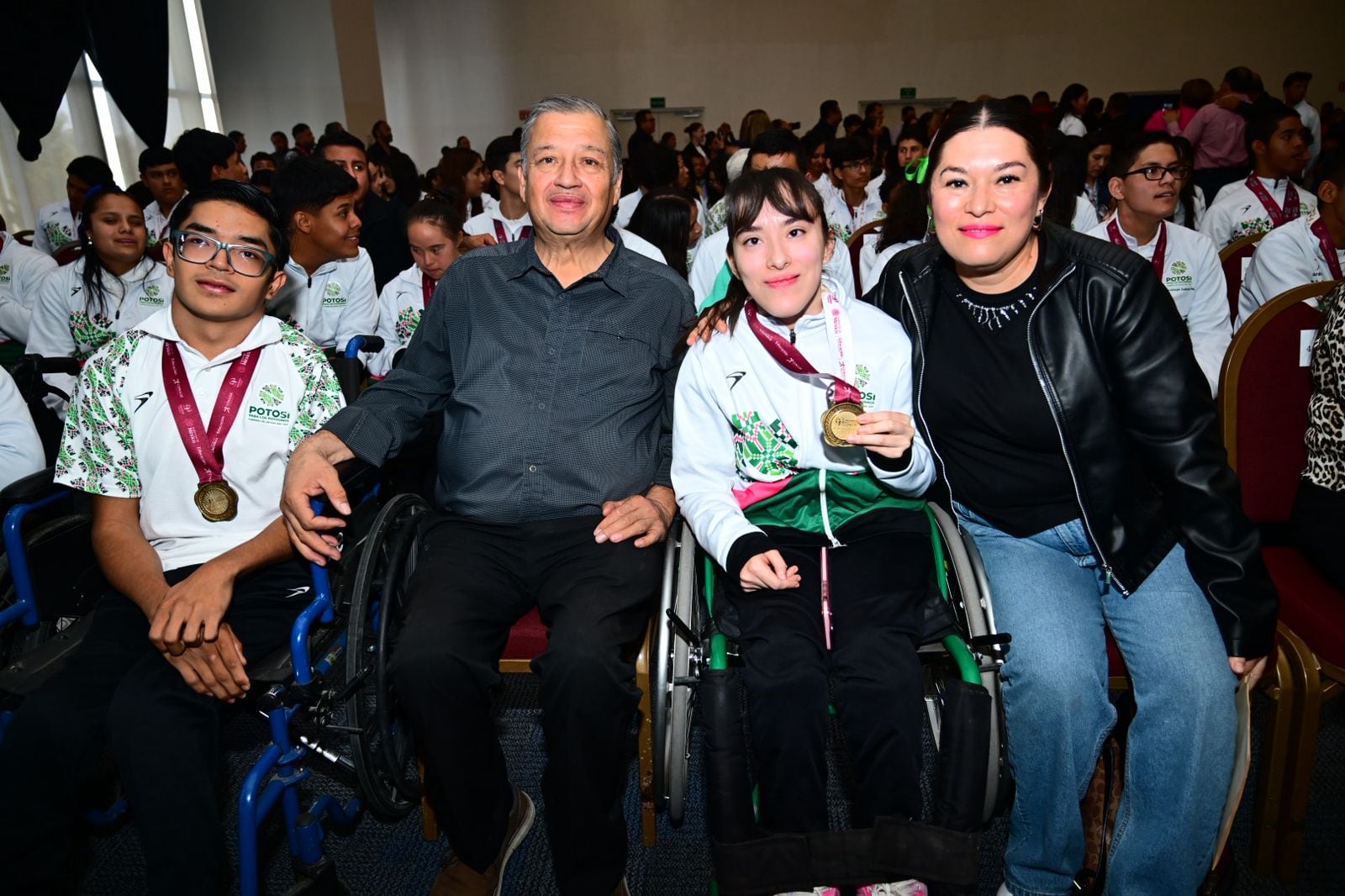 Ricardo Gallardo reconoció a medallistas de San Luis Potosí con más de 5 mdp.