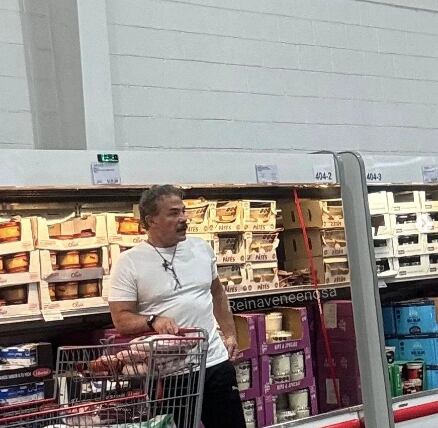 Sergio Sendel en el Costco