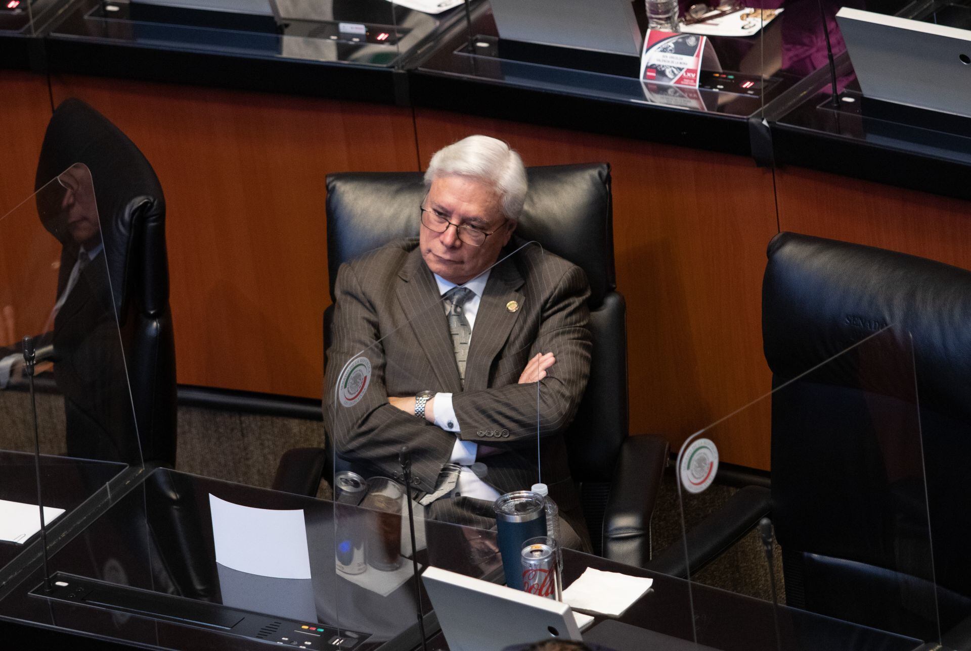 Al parecer, el exmandatario Jaime Bonilla todavía no la libra, pues la fiscalía de Baja California analiza pedir su desafuero.