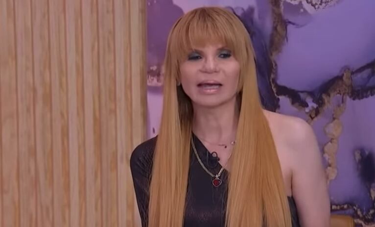 Mhoni Vidente hablando de Kylian Mbappé y Olivier Giroud