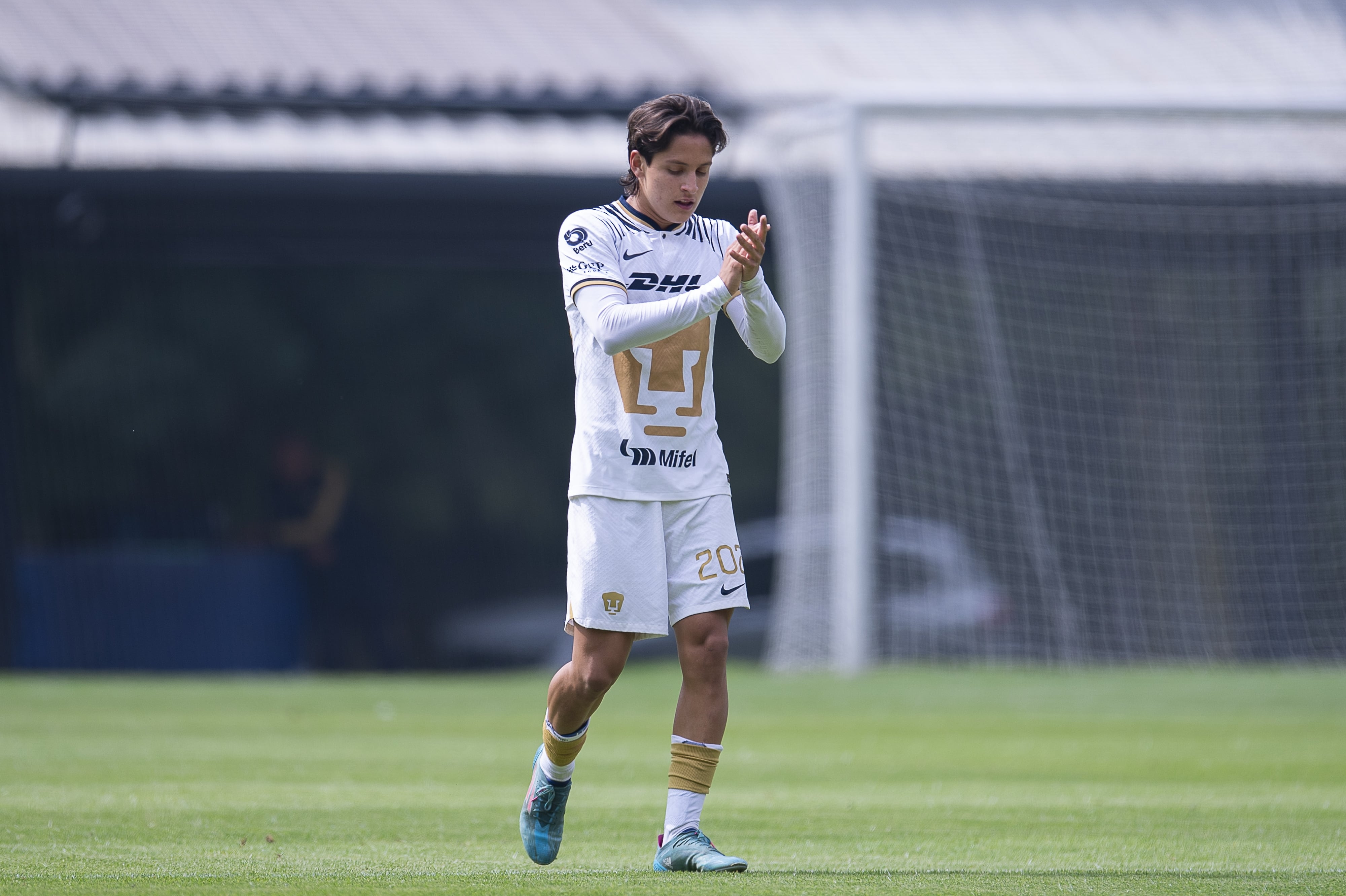 Fernando Sámano con Pumas.