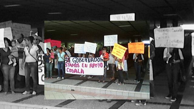 Entre los inconformes se encuentran vecinos de los municipios de Tamazula en Durango y Badiraguato, Salvador Alvarado y Cosalá, en el estado de Sinaloa.
