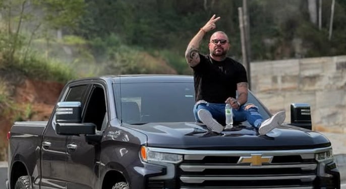 Ricardo Godoi, Influencer de Brasil que murió al realizarse un tatuaje