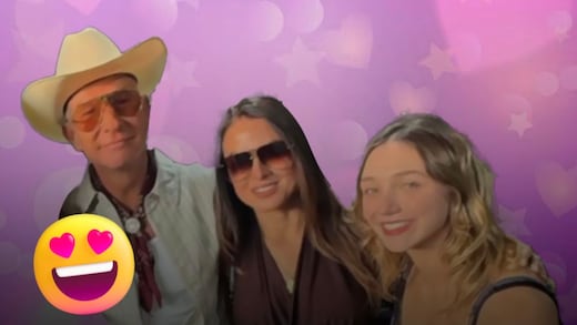 Erik Rubín presenta a su novia en fotos junto a su hija