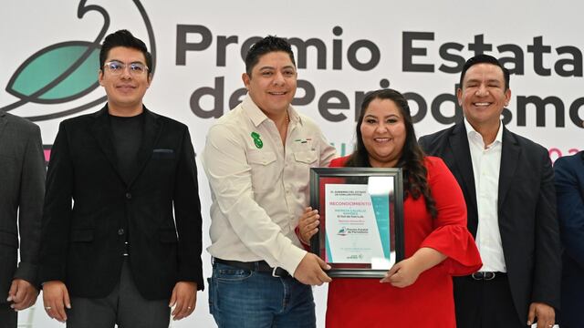 Ricardo Gallardo entrega Premio Estatal de Periodismo 2025