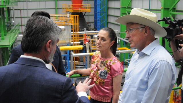 CLAUDIA SHEINBAUM, JEFA DE GOBIERNO Y KEN SALAZAR, EMBAJADOR DE ESTADOS UNIDOS EN MÉXICO