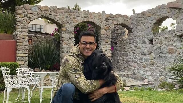 Carlos Rivera llora la muerte de un amado amigo