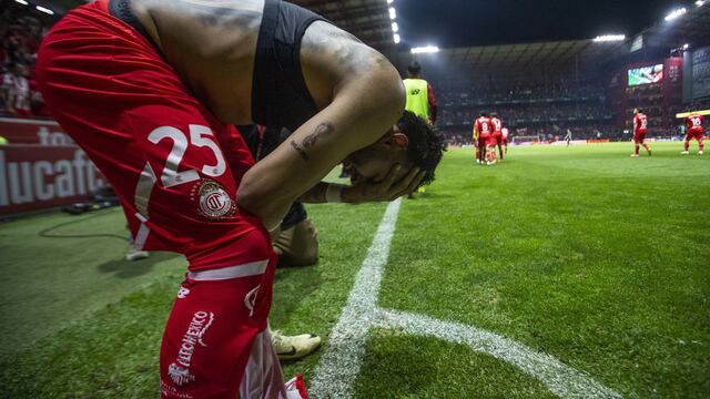 Vega tras anotarle gol a las Chivas