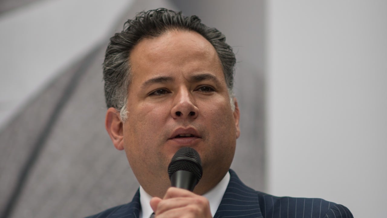 Santiago Nieto: Denuncias de Roberto Gil Zuarth son falsas; están desesperados por elecciones 2022