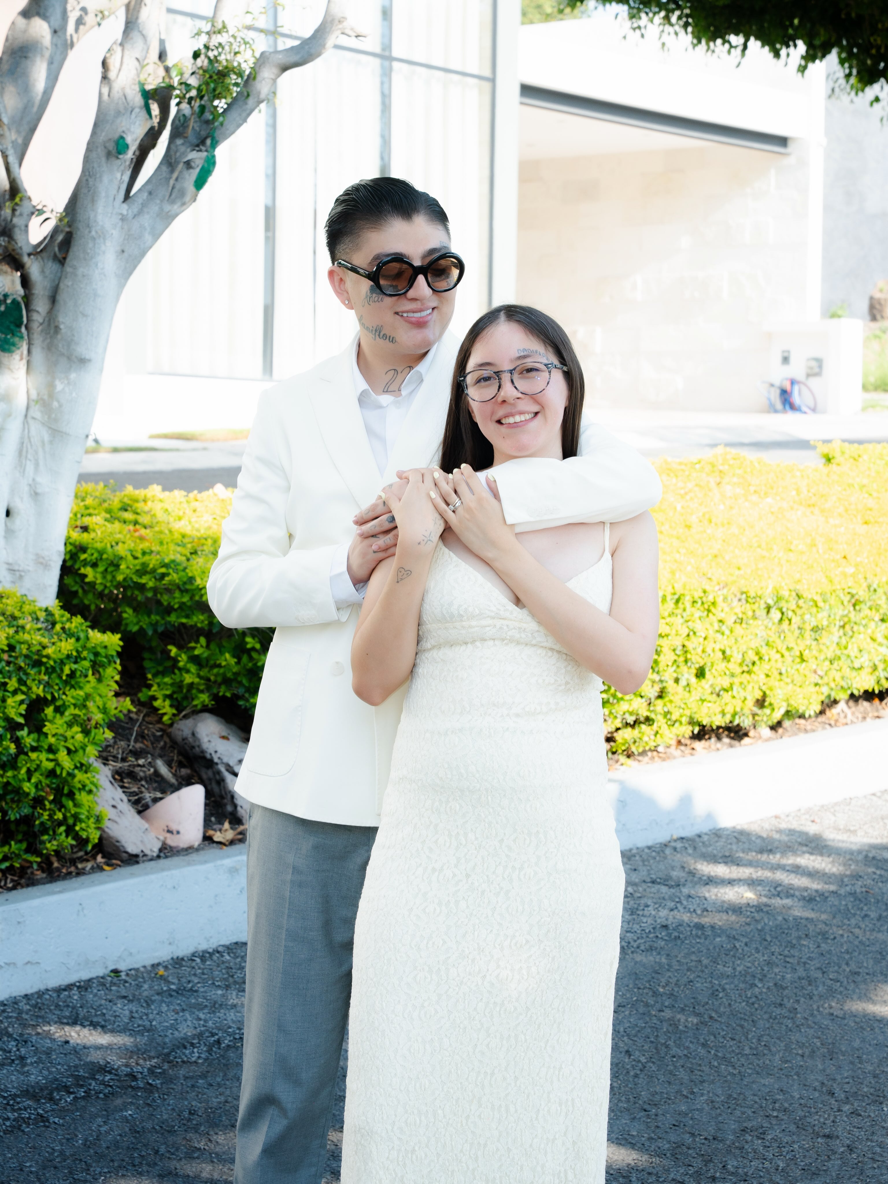 Dani Flow con su esposa Jocelyn Lino.