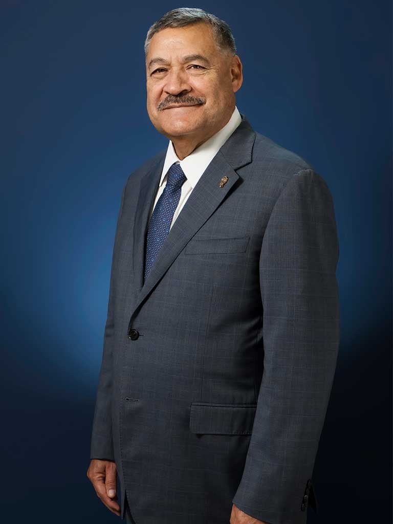¿Quién es Santos Guzmán López? Rector de la UANL