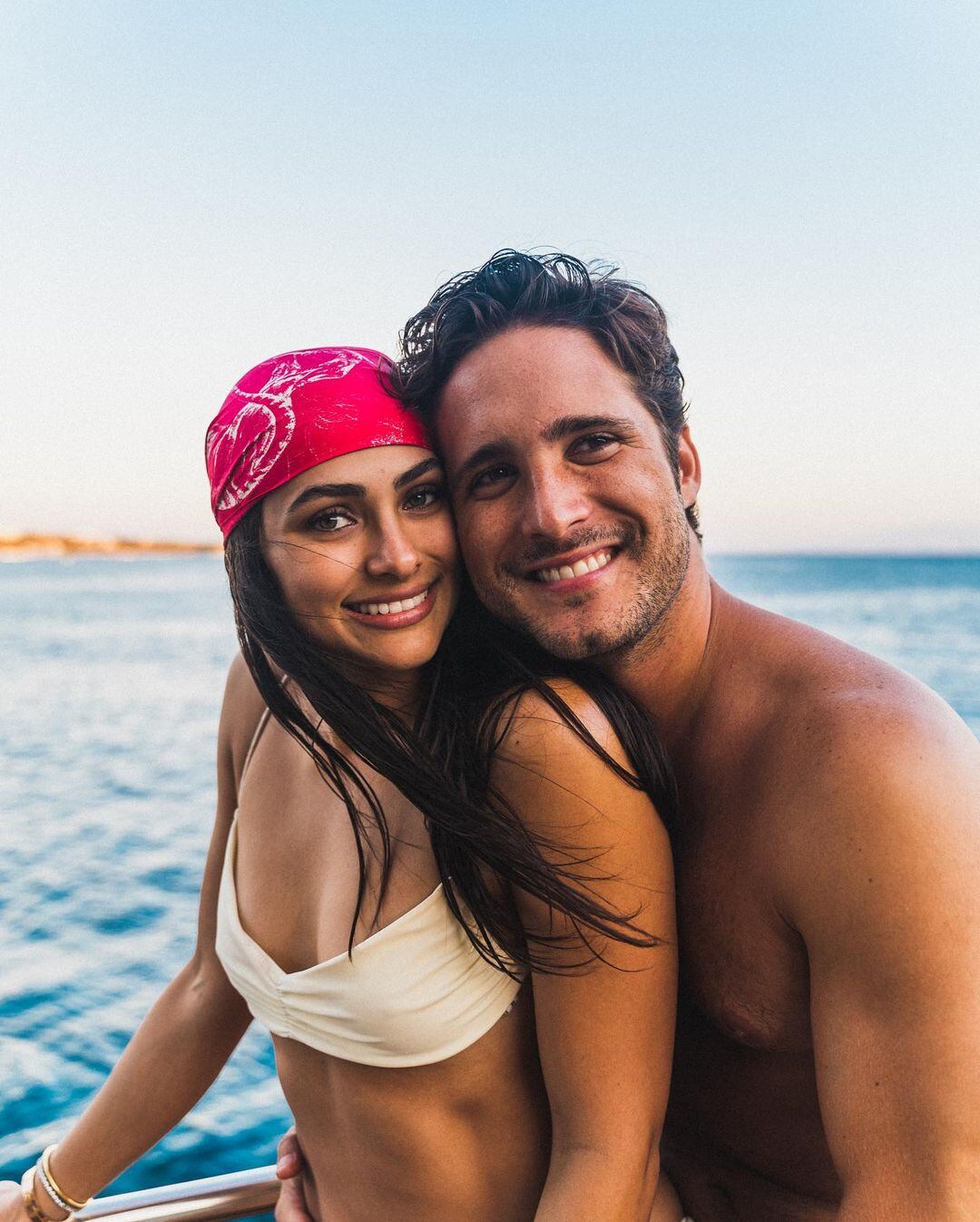 Diego Boneta y Renata Notni