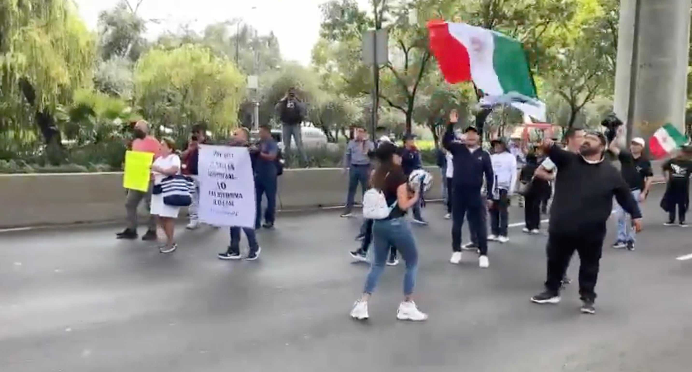 Bloqueo sobre Periférico Sur por inicio de proceso electoral del Poder Judicial