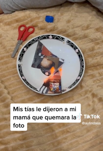 Queman foto de señora aterradora