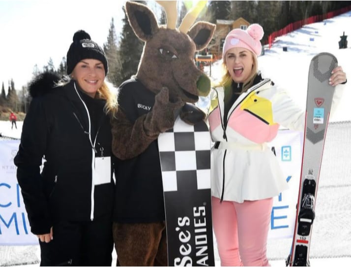 Ramona Agruma y Rebel Wilson