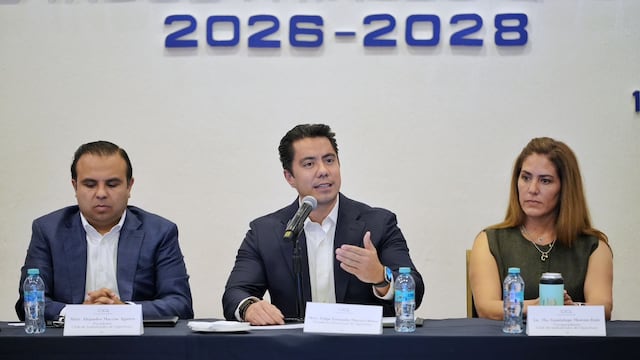 Felifer Macías se reúne con el nuevo Consejo Directivo del Club de Industriales 2026-2028