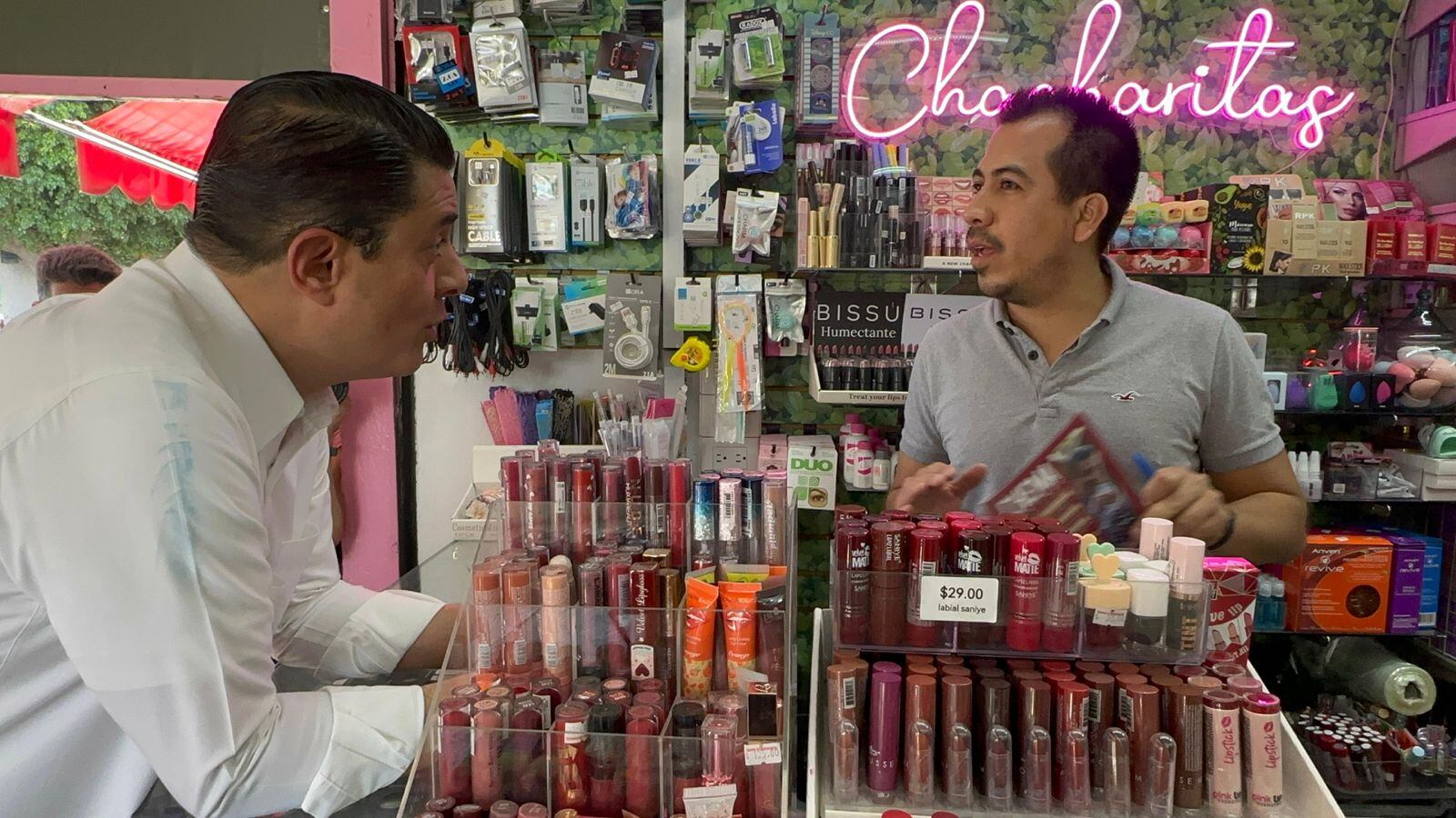 Chema Martínez propone recuperar mercados municipales y mejorar calles de Guadalajara