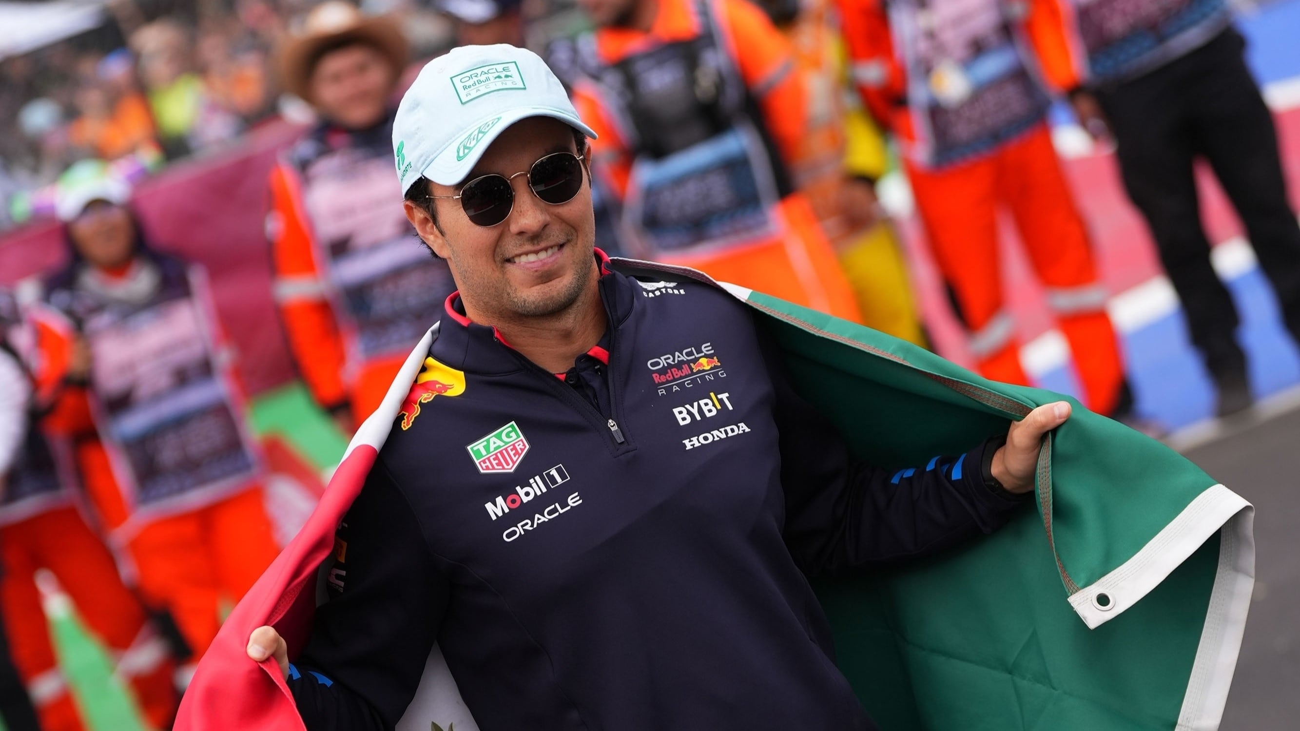 Checo Pérez vuelve a la Fórmula 1 en 2026