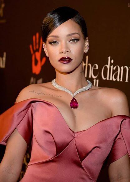 Rihanna es la mujer mejor pagada del mundo