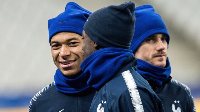 Mbappé y Griezmann en entrenamiento de Francia.