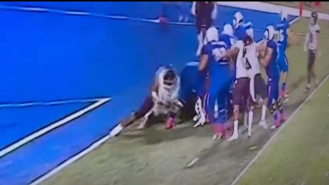 Un jugador de Burros Blancos se lanzó de forma malintencionada para lesionar a un rival de Borregos de Monterrey.