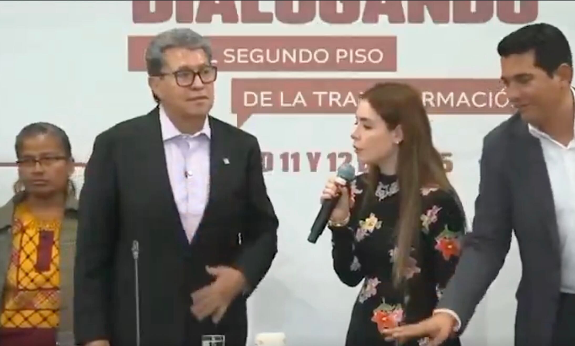 El video de Maryfer Centeno donde elogia a Ricardo Monreal sin analizar su firma