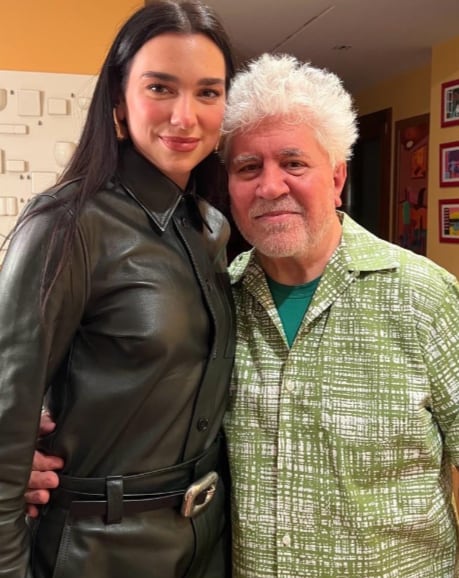 Pedro Almodóvar con Dua Lipa en Madrid