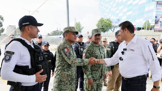 Alejandro Armenta supervisa operativo para partido México vs Ghana en Puebla