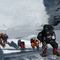 Alpinistas con Covid-19 llegan a la cima del Monte Everest