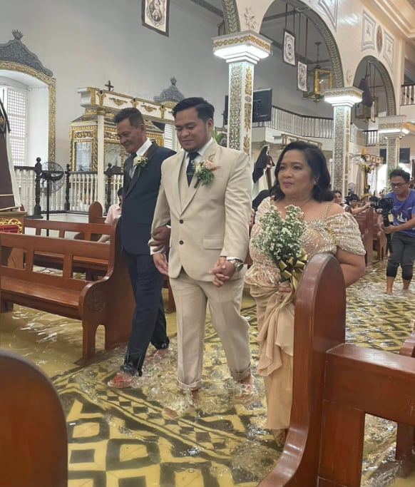 Ni un tifón le arruina la boda