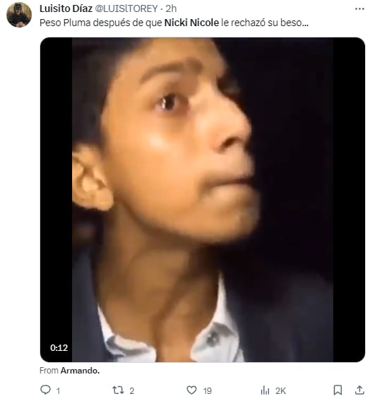Memes por el beso de Nicki Nicole y Peso Pluma