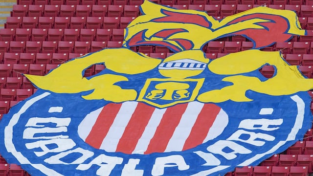 Los aficionados de Chivas podrán adquirir la nueva camiseta que lanzó Puma que no tiene patrocinadores