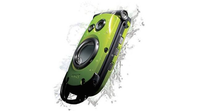 Casio Canu 502S, el primer teléfono impermeable que salió a la venta en el 2005.
