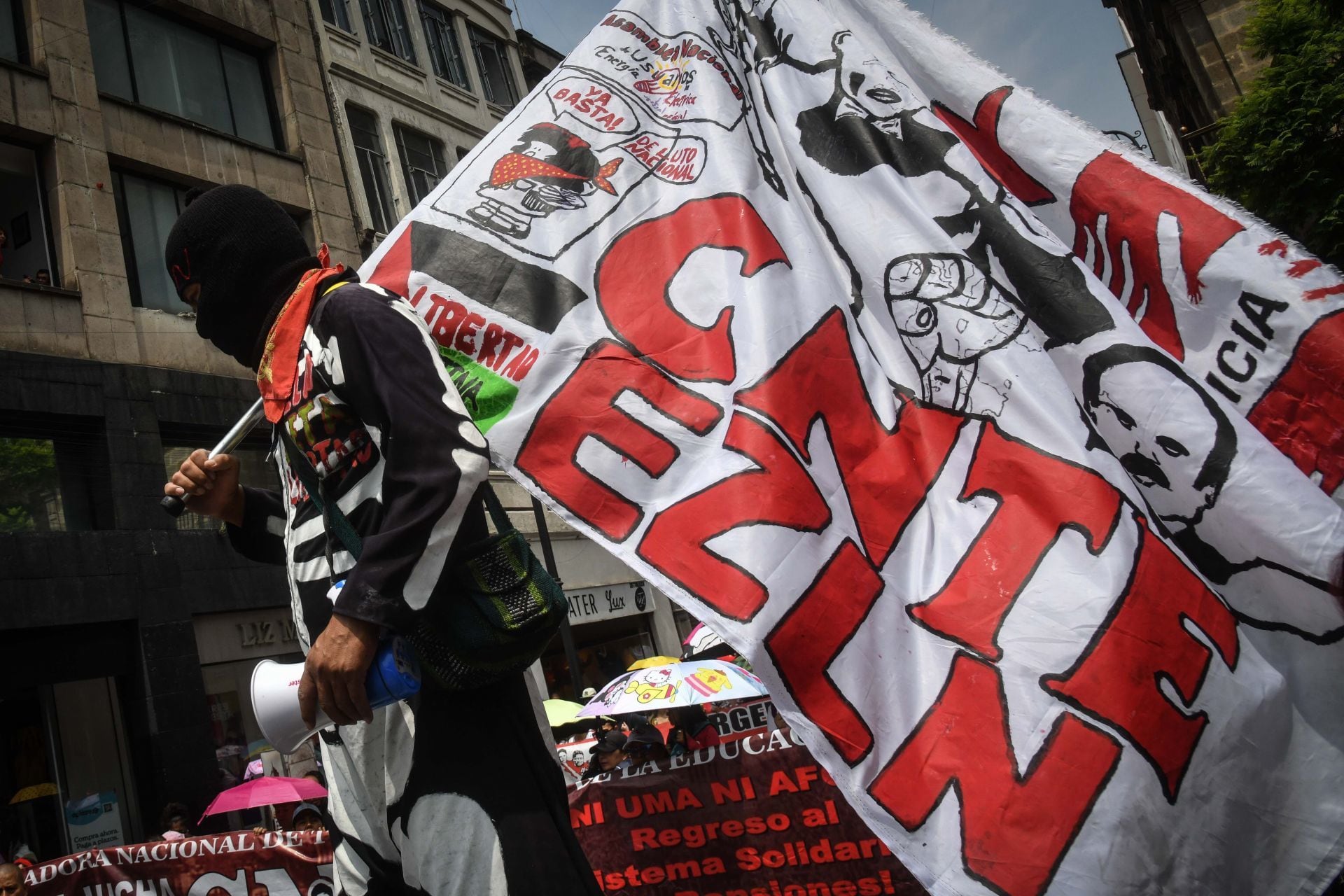 CNTE regresa con marcha a CDMX