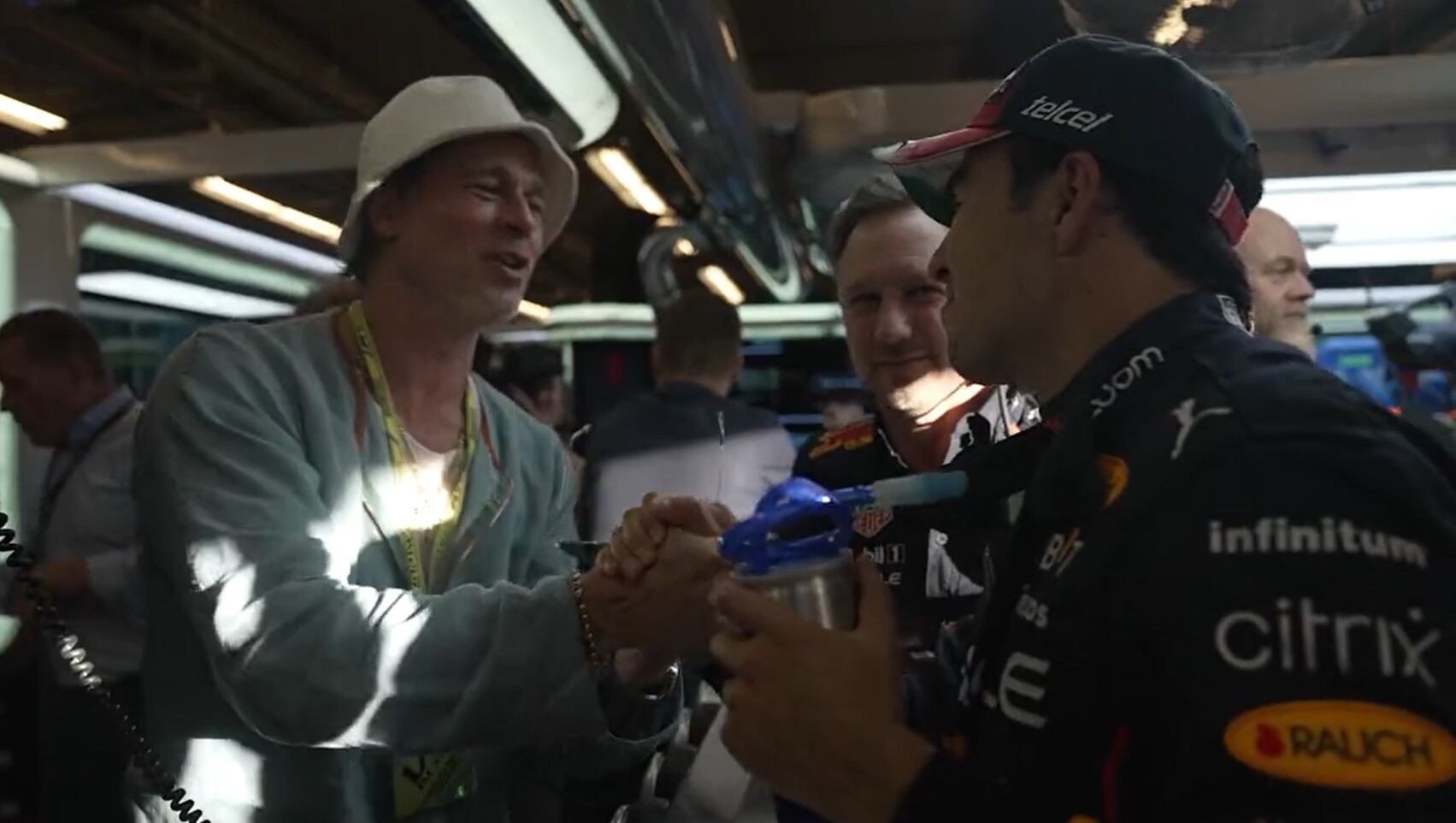 Brad Pitt y Checo Pérez en película F1