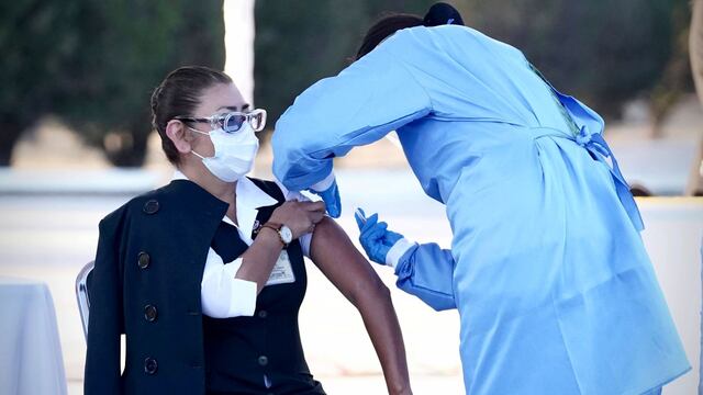 María del Rosario Lora.