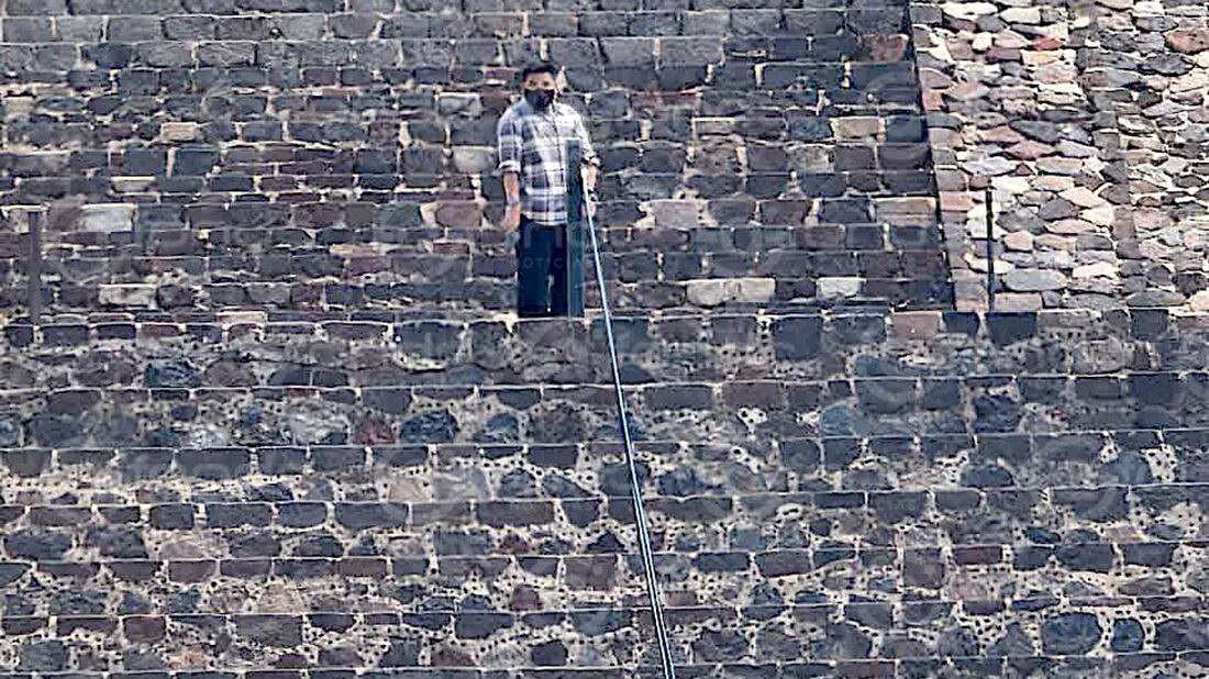Difunden video del tirador en Teotihuacán amenazando a turistas
