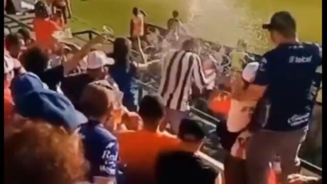 Fans de Rayados (Foto: Captura de video)