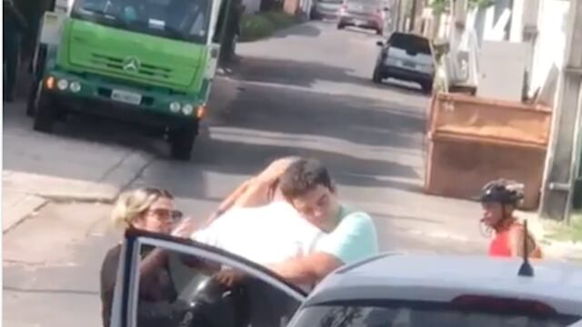 Abuelo rompe en llanto al atropellar a motociclista.