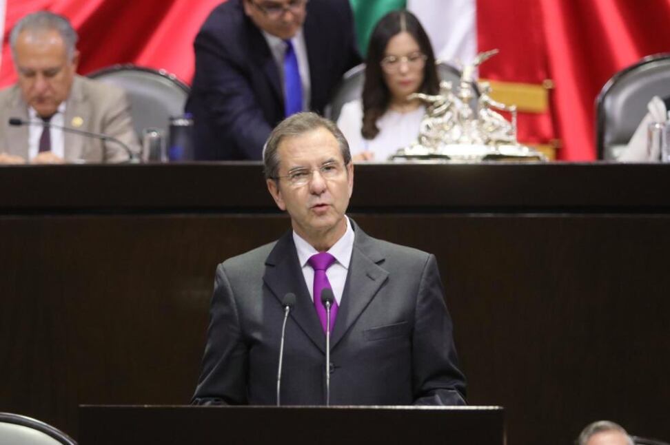 Esteban Moctezuma Barragán. Fin a venta de plazas.