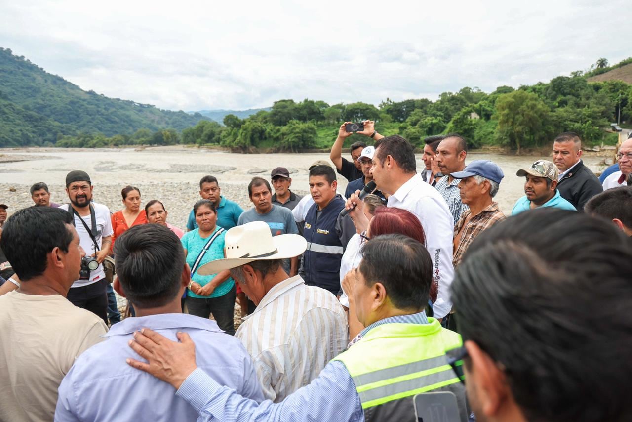 Gobierno de México y Puebla trabajan de la mano para brindar apoyo a las familias que lo perdieron todo tras las lluvias
