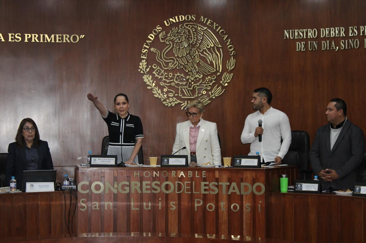 Leticia Gómez presenta avances en vacunación y atención médica en San Luis Potosí.