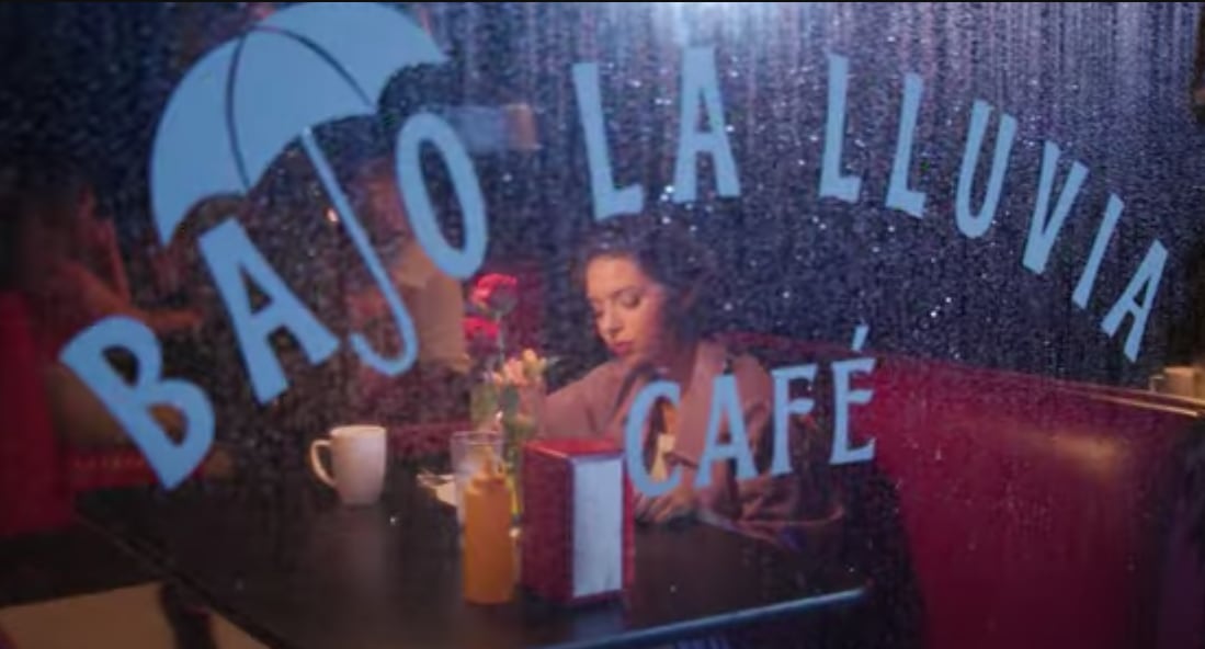Ángela Aguilar y Steve Aoki lanzan nueva versión de La gata bajo la lluvia