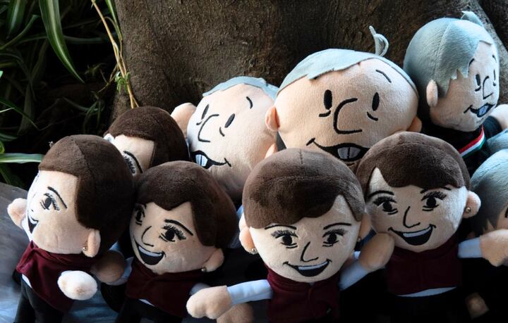 DELFINITITAS Y AMLITOS