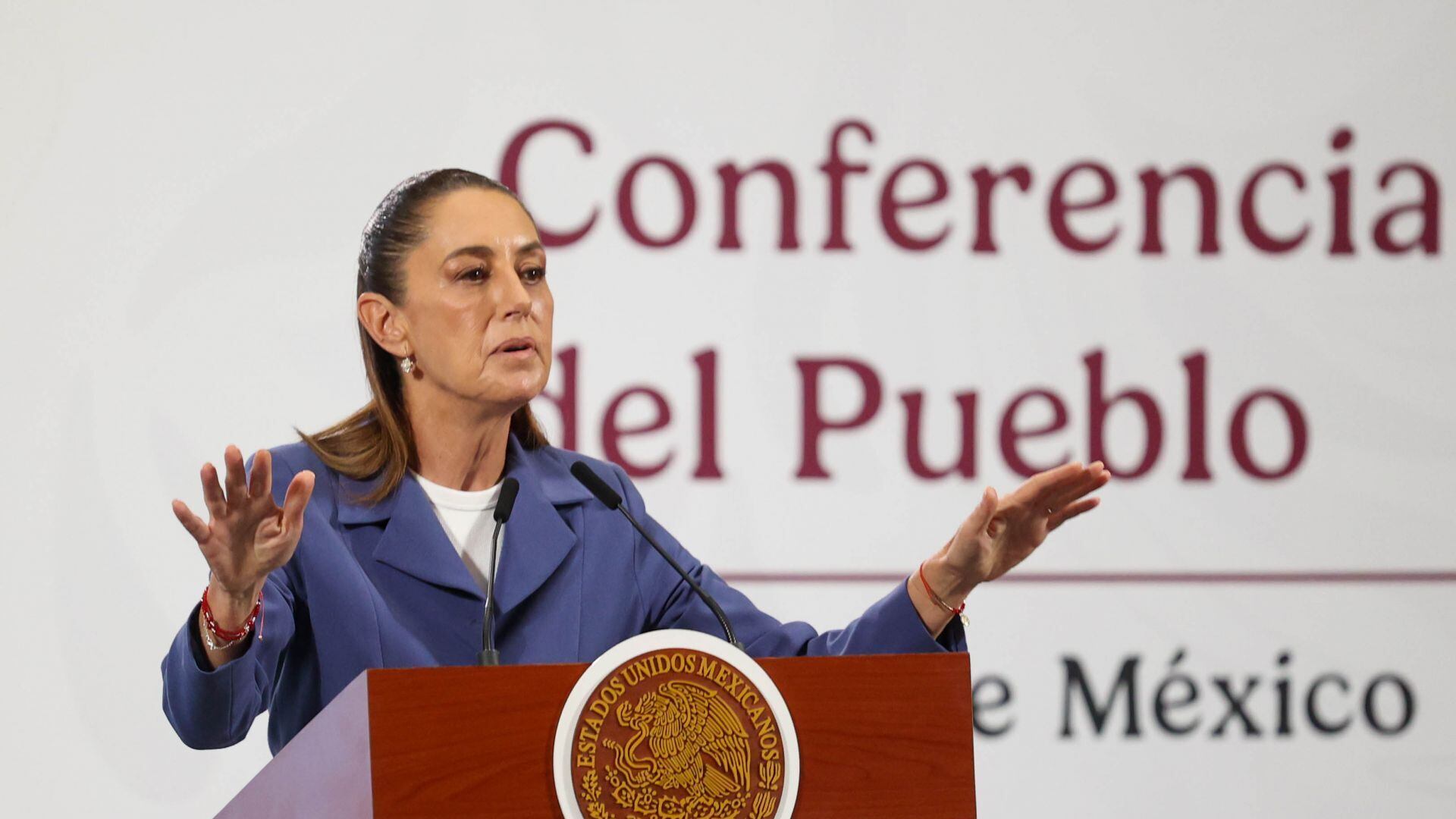“Chismes”: Sheinbaum descarta rumores sobre ‘corralito’ de Morena en su primer informe
