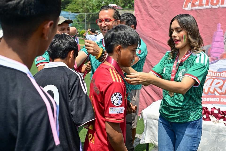 Ecatepec recupera espacios públicos con apoyo de Zaira Cedillo y vecinos.